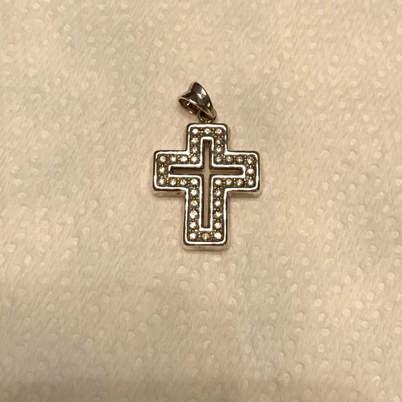 Jewelry - Silver Color Cross Pendent W/ Rhinestones